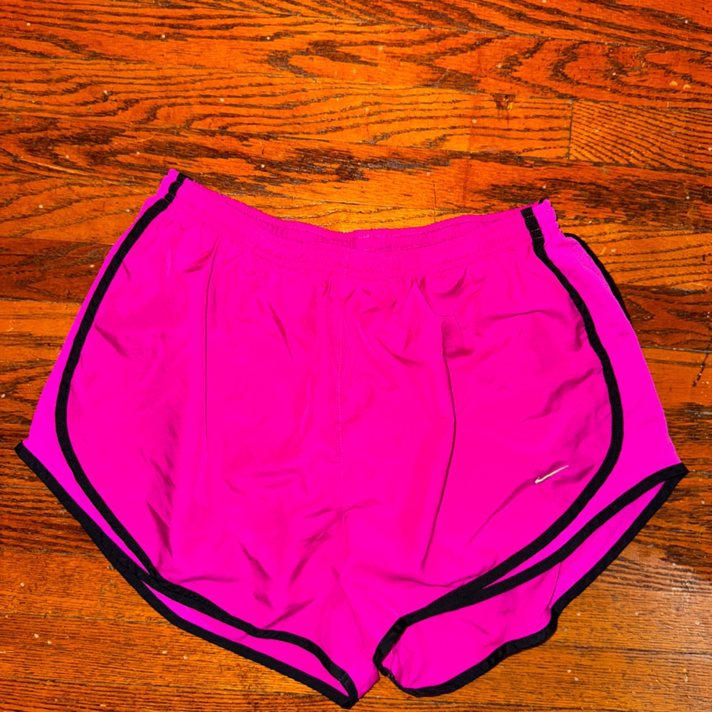 XL Nike Women’s Bright Pink Athletic Shorts